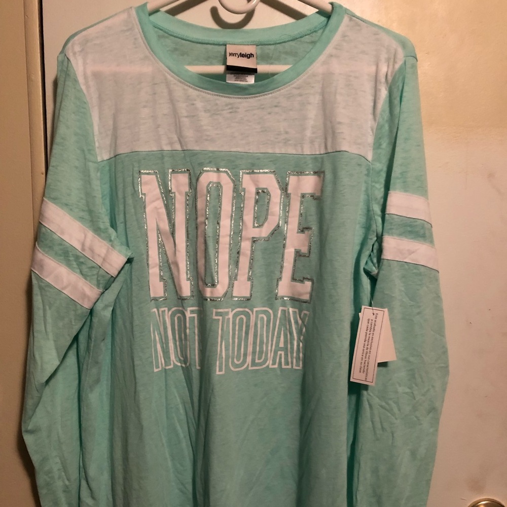 Long sleeve t-shirt